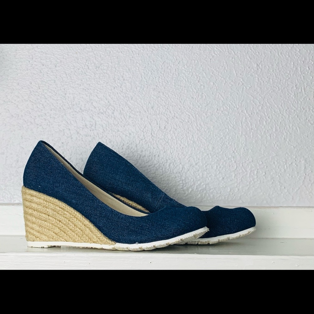 Chinese Laundry Blue Wedges